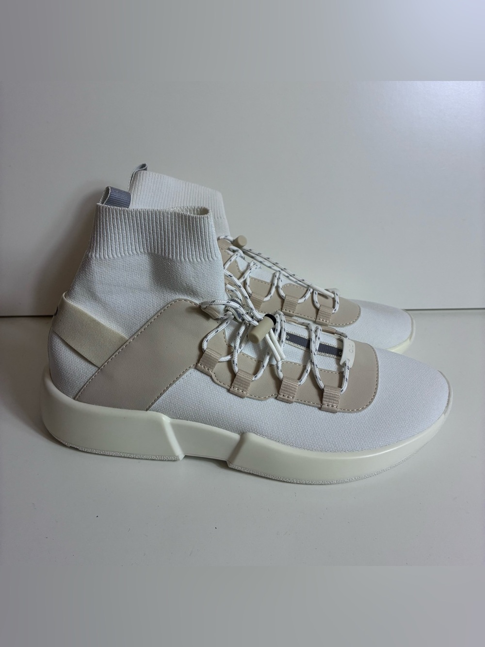 Alo Wanderer Womems Size 9 Sneakers High Top Sock‎ Shoes Bone White Athleisure